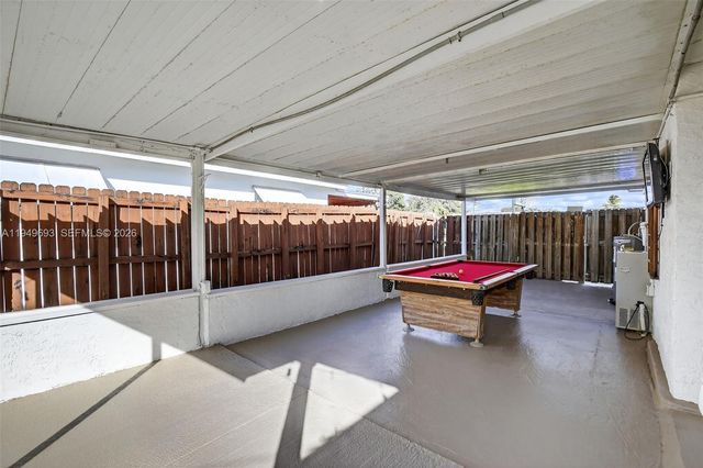 730 N 72nd Way, Hollywood, FL 33024