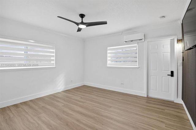 730 N 72nd Way, Hollywood, FL 33024