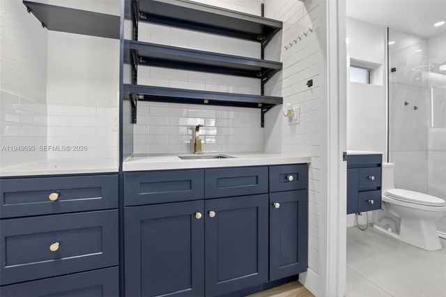 730 N 72nd Way, Hollywood, FL 33024