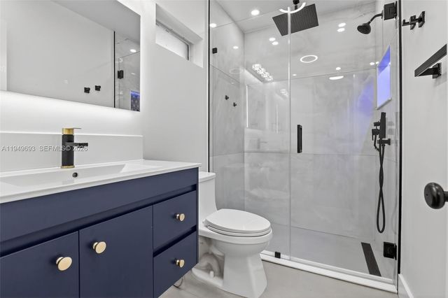 730 N 72nd Way, Hollywood, FL 33024