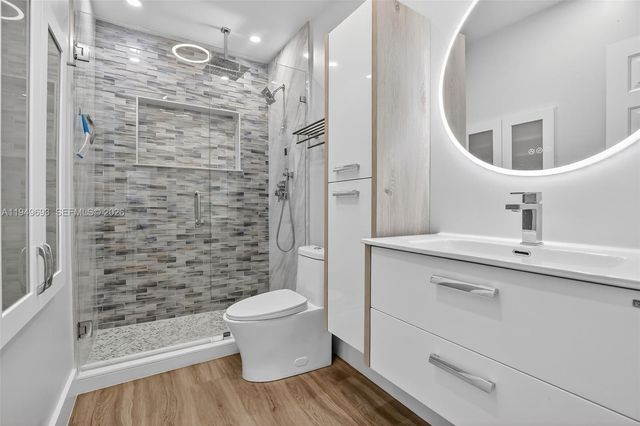 730 N 72nd Way, Hollywood, FL 33024