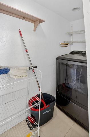 730 N 72nd Way, Hollywood, FL 33024