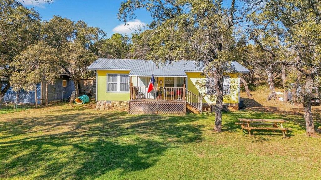 108 Monte Vista DR, Burnet, TX 78611