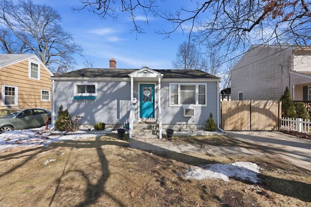 191 Monrovia St, Springfield, MA 01104