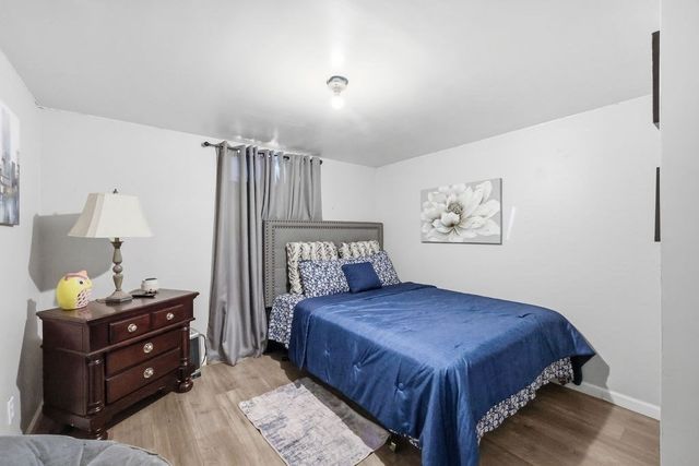 191 Monrovia St, Springfield, MA 01104