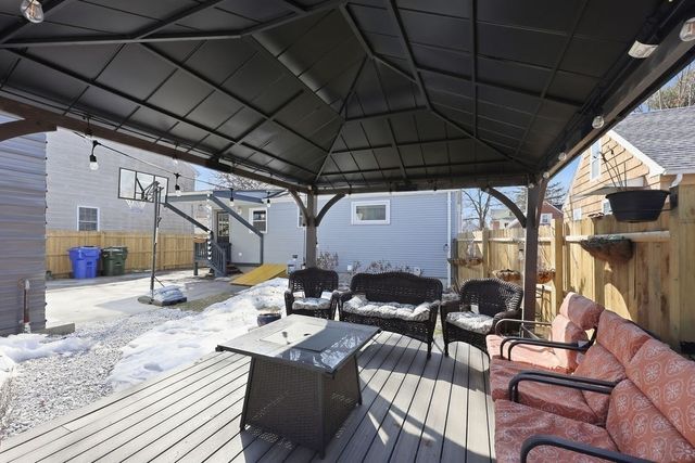 191 Monrovia St, Springfield, MA 01104