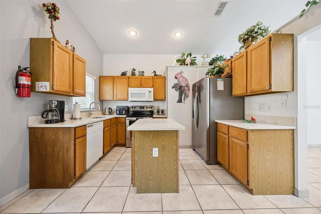 2948 PEMBRIDGE STREET, Kissimmee, FL 34747