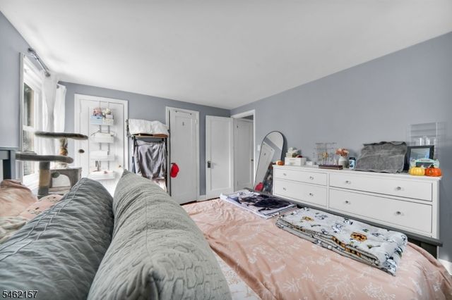 33 E 7Th St, Clifton City, NJ 07011
