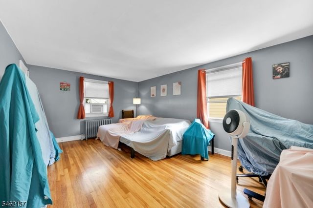 33 E 7Th St, Clifton City, NJ 07011