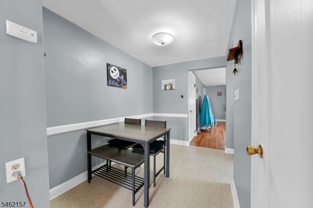 33 E 7Th St, Clifton City, NJ 07011