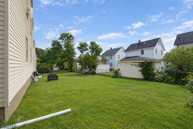 33 E 7Th St, Clifton City, NJ 07011
