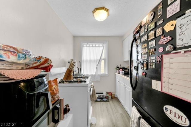33 E 7Th St, Clifton City, NJ 07011