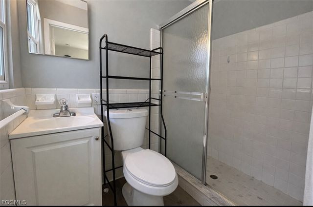 1107 SE 46th LN B, Cape Coral, FL 33904