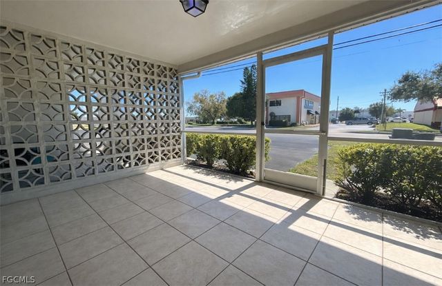 1107 SE 46th LN B, Cape Coral, FL 33904