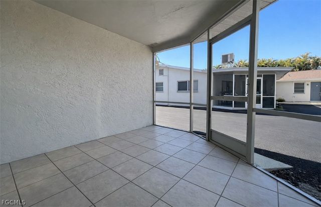 1107 SE 46th LN B, Cape Coral, FL 33904