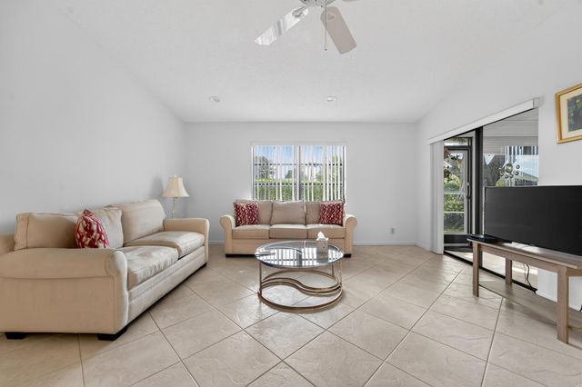 6272 Kings Gate Circle, Delray Beach, FL 33484