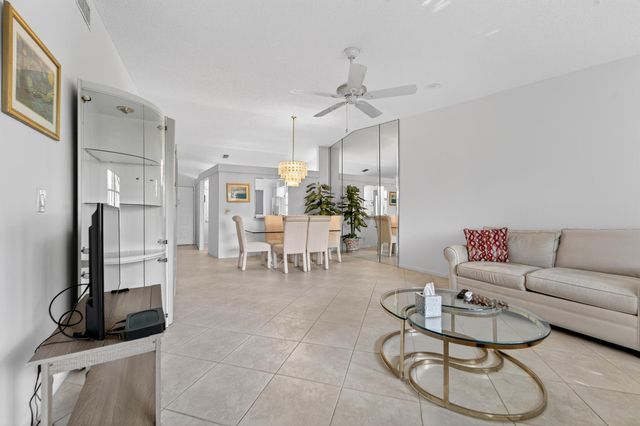 6272 Kings Gate Circle, Delray Beach, FL 33484