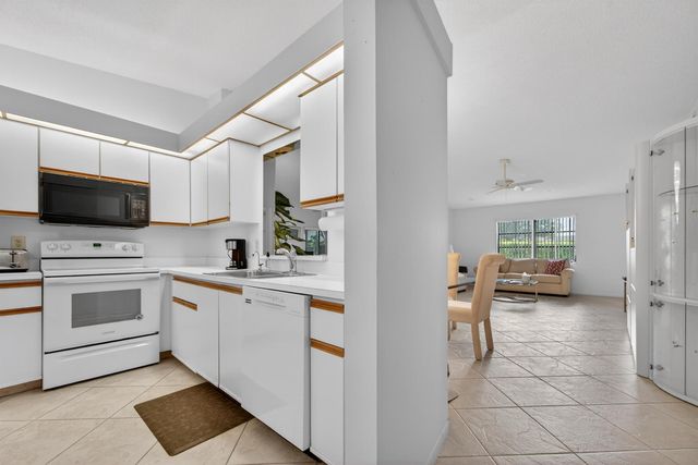 6272 Kings Gate Circle, Delray Beach, FL 33484