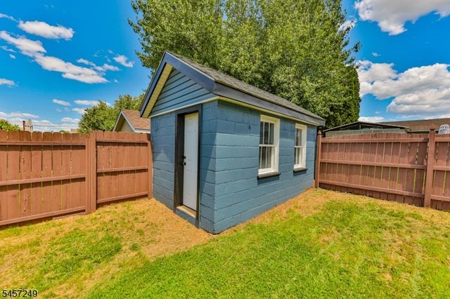 793 Culkin St, Phillipsburg Town, NJ 08865