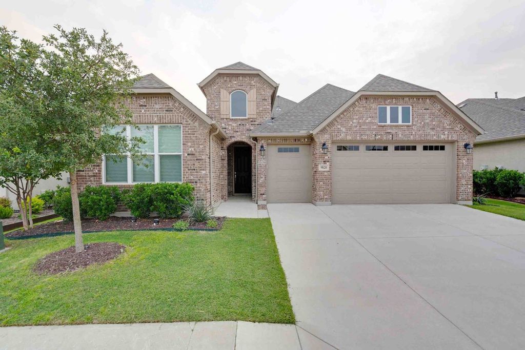 9820 Stonefield, Denton, TX 76207
