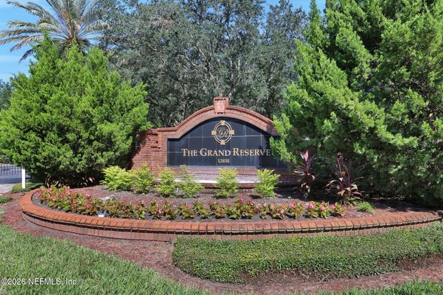 13810 SUTTON PARK Drive 122, Jacksonville, FL 32224