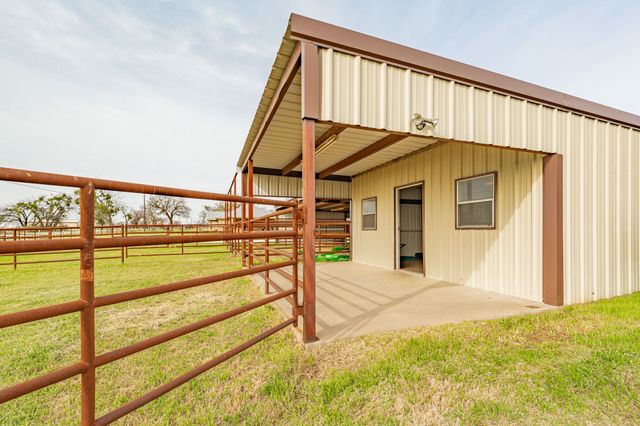 5105 County Road 423, Stephenville, TX 76401