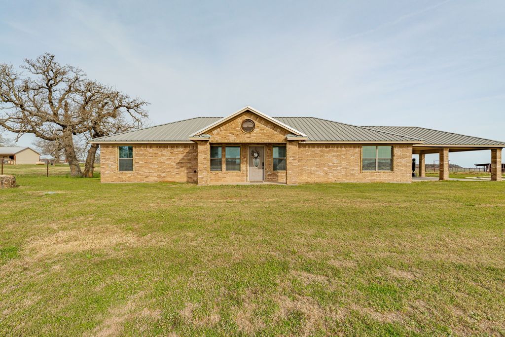 5105 County Road 423, Stephenville, TX 76401
