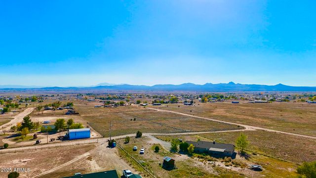 870 W IRIS Road 6, Paulden, AZ 86334