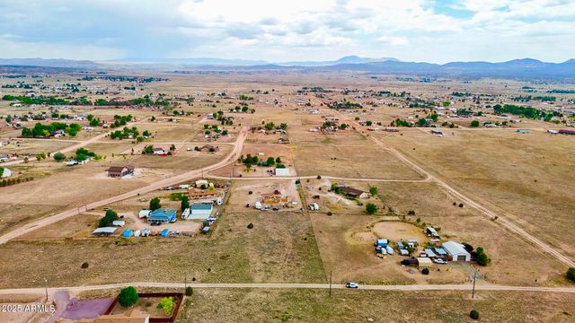 870 W IRIS Road 6, Paulden, AZ 86334