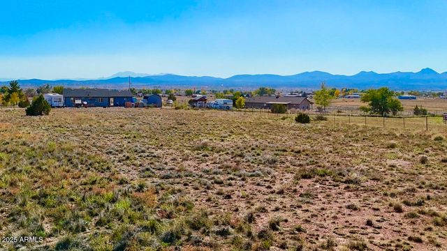 870 W IRIS Road 6, Paulden, AZ 86334