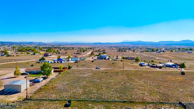 870 W IRIS Road 6, Paulden, AZ 86334