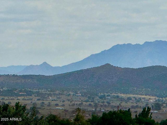 870 W IRIS Road 6, Paulden, AZ 86334