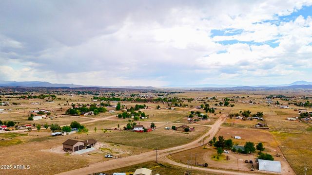 870 W IRIS Road 6, Paulden, AZ 86334