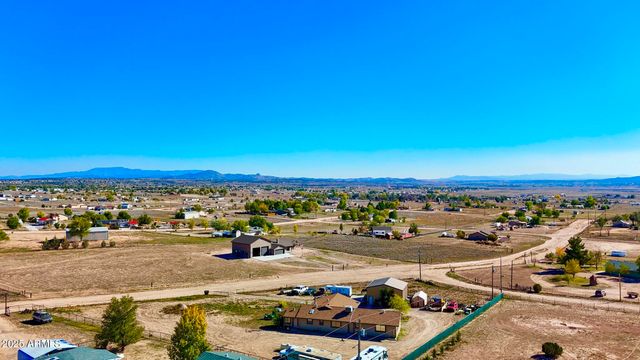 870 W IRIS Road 6, Paulden, AZ 86334