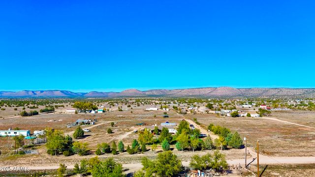 870 W IRIS Road 6, Paulden, AZ 86334