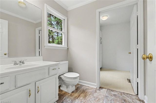 7060 Bridgewood Road, Clemmons, NC 27012