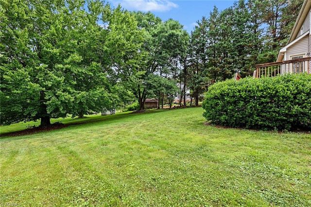 7060 Bridgewood Road, Clemmons, NC 27012