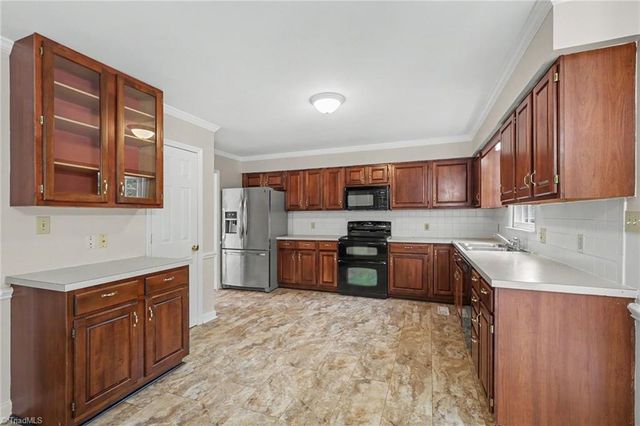 7060 Bridgewood Road, Clemmons, NC 27012