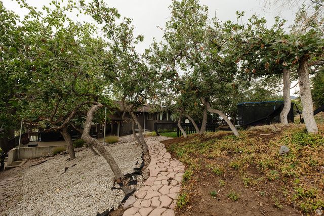 436 E CANYON ESTATES DR, Bountiful, UT 84010
