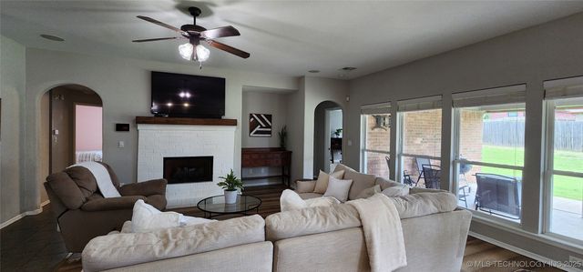 13408 S 20th Court, Bixby, OK 74008