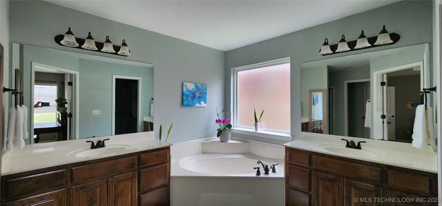 13408 S 20th Court, Bixby, OK 74008