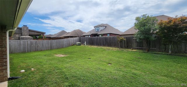 13408 S 20th Court, Bixby, OK 74008