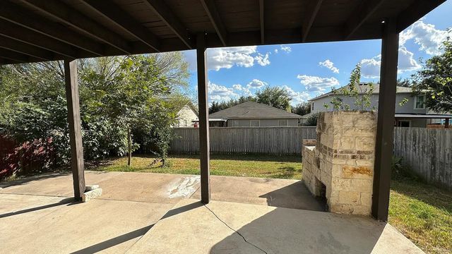 13105 Lofton Cliff DR, Del Valle, TX 78617