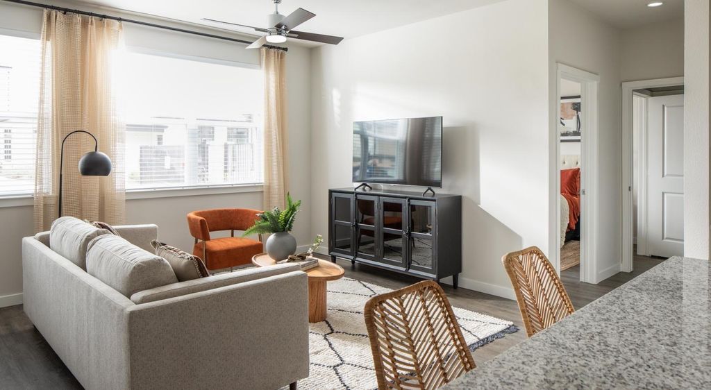 12111 Main Street 10301, Houston, TX 77035