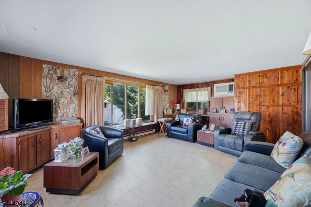 40 Dupont Street, North Plainfield Boro, NJ 07060 — photo 2