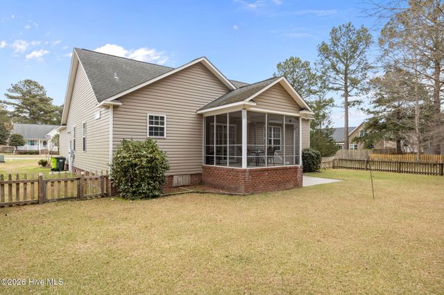 304 Fishing Creek Drive, New Bern, NC 28562