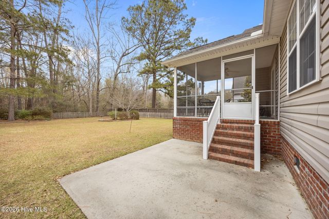 304 Fishing Creek Drive, New Bern, NC 28562