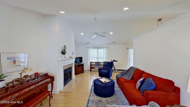 304 Fishing Creek Drive, New Bern, NC 28562