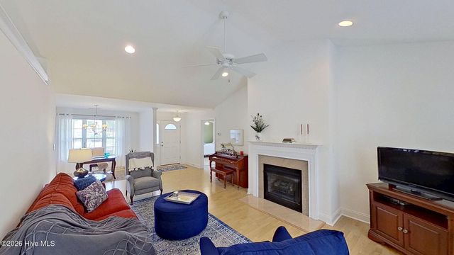 304 Fishing Creek Drive, New Bern, NC 28562