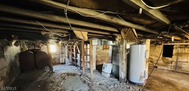 16 Canfield Ave, Mine Hill Twp., NJ 07803